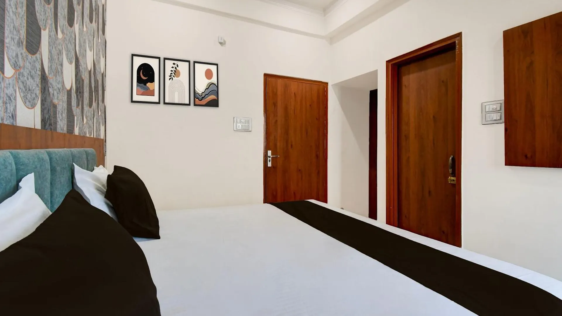 Hotel O Dc Grand 바라나시 3*,