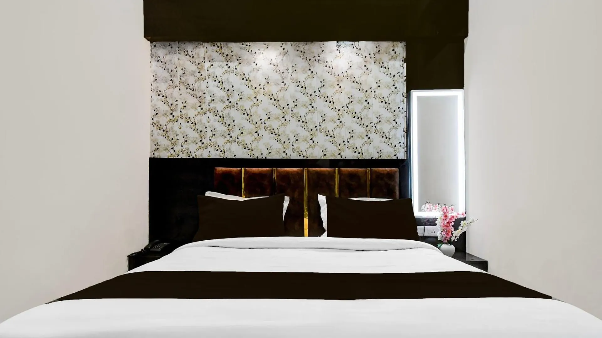 ***  Hotel O Dc Grand 바라나시 인도