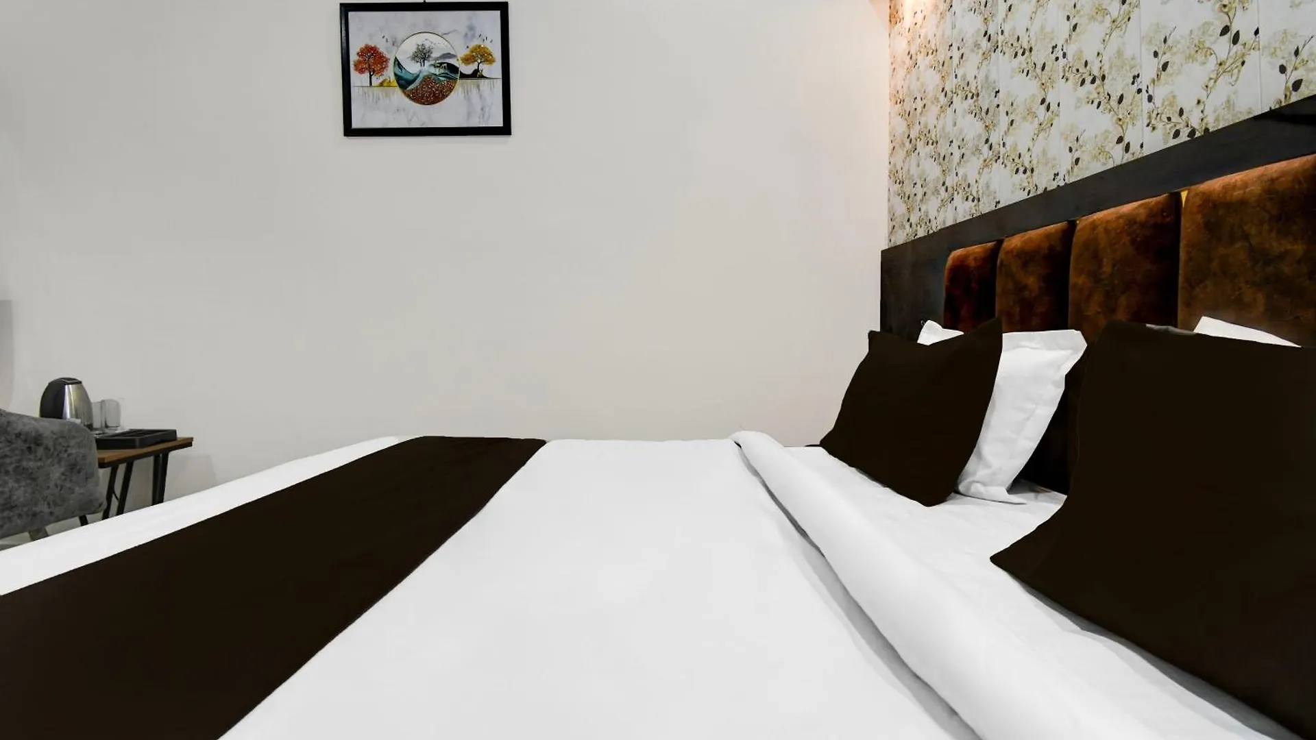 Hotel O Dc Grand 바라나시